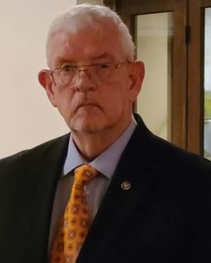 Robert L (Bob) Munn Colonel, USAF, (Ret)